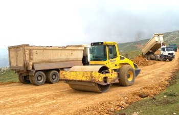 Yeni Susay-Xınalıq avtomobil yolunda tikinti işləri sürətlə davam etdirilir