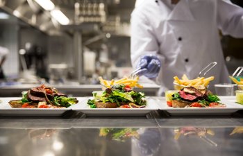 Bakının ictimai iaşə dövriyyəsi 58,4% AZALIB