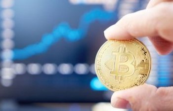 Bitcoin son 3 ildə ilk dəfə 17.000 dolları keçdi