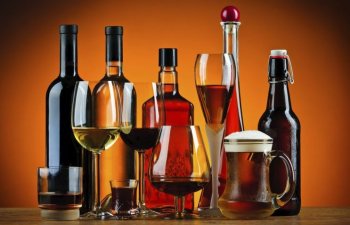 Azərbaycana alkoqollu içkilərin idxalı azalıb