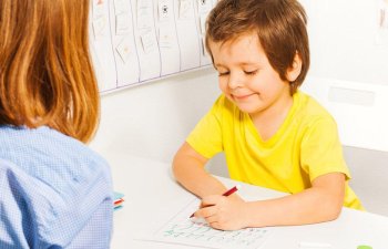 Autizmli uşaqlara təlim necə verilməlidir?