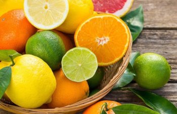 Payız mövsümündə C vitamini ilə zəngin qidalar daha çox qəbul edilməlidir