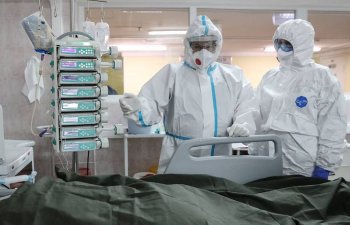 ÜST koronavirusa qarşı peyvəndlərin elektron qeydiyyatı imkanlarını araşdırır