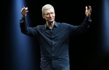Apple CEO-su Cook-un bonusu hər il 40% artır