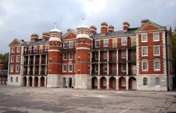 Akademiyanın fəaliyyəti dayandırıldı