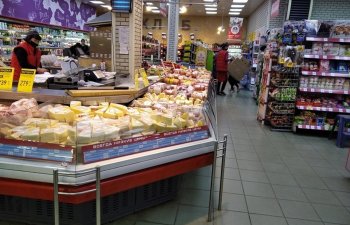 Azərbaycanda bir ölkə sakini ticarət şəbəkələrində nə qədər pul xərcləyib?-MƏBLƏĞ