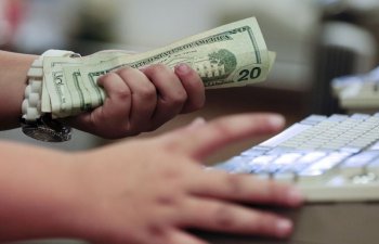 Bu Mərkəzi Bank inqilabi addım atır: puldan istifadə olunmayacaq