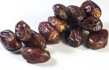 Azərbaycana İraqdan idxal edilən quru xurma yararsız hesab edilib