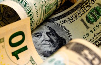 Dolların bazar ertəsinə olan rəsmi məzənnəsi açıqlandı