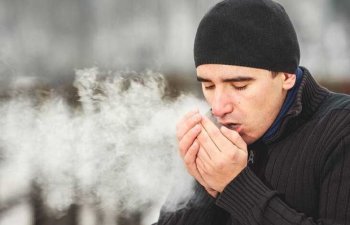 Həkim dermatoloq: Şaxtalı havada dəridə yaranan çatlar infeksiyaya səbəb ola bilər