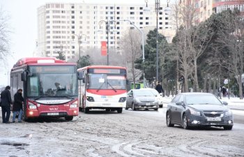 Bakıda bəzi marşrut xətlərinin hərəkət istiqaməti müvəqqəti dəyişdirilir - RƏSMİ