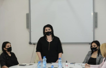 Dil Komissiyası yanında Monitorinq Mərkəzi KİV-dəki qüsurlara görə kimlərin cərimələnəcəyini açıqlayıb