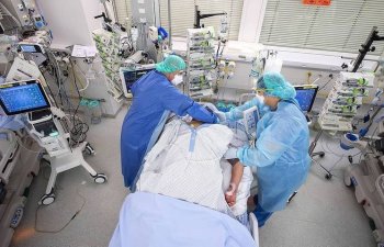Dünyada son sutkada koronavirusa 347 mindən çox yoluxma qeydə alınıb