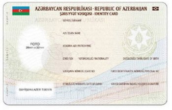 Şəxsiyyət vəsiqəsindəki fotoşəkildə baş örtüyündən istifadə edilə bilər