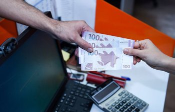 Minimum maaşın orta aylıq əməkhaqqına nisbəti 38 faizə çatıb