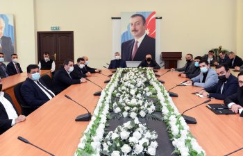 Dövlət xidmətinin rəhbəri market şəbəkələrinin nümayəndələri ilə görüşüb-BAHALAŞMAYA GÖRƏ