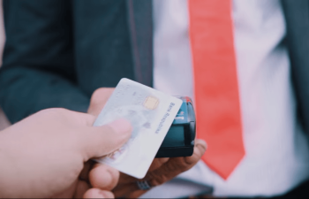 Beynəlxalq Bankın rəsmisindən banklar qarşısında təmassız texnologiyalarla bağlı qoyulan hədəflər barədə AÇIQLAMA