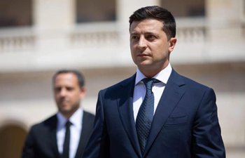 Zelenski ukraynalıları Türkiyədə dincəlməyə çağırdı