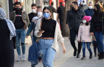 İsti ayların gəlişi ilə maskalardan imtina etmək olarmı? – TƏBİB AÇIQLADI