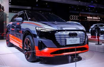 Audi böyük elektrik krossoverinin prototipini nümayiş etdirib