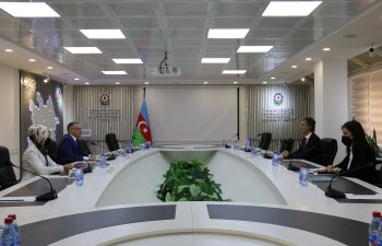 BMT-nin rezidenti İİTKM-də monitorinq və qiymətləndirmə institutunu müzakirə edib