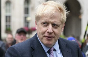 Britaniya parlamenti Boris Consonun Yeni il tətili xərclərini araşdırmağa başladı
