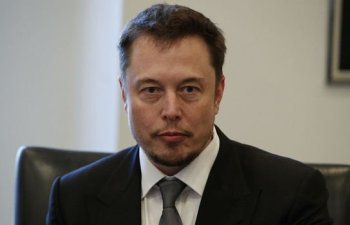 Mask qırıq ürək simvolu paylaşdı, Bitcoin ucuzlaşdı