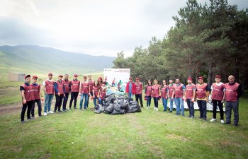 Kapital Bank Xoşbulaqda təmizlik aksiyası həyata keçirdi