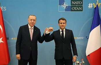 Makron Ərdoğanla görüşündən danışdı