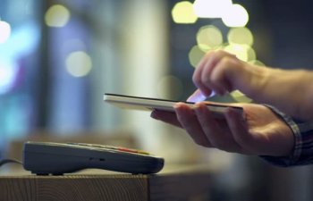 Azərbaycanda mobil bankçılıqla aparılan köçürmələrin həcmi  2.4 dəfə ARTIB