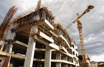 Paytaxtda tikinti materiallarının istehsalı 38,4% artıb
