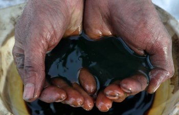 Brent neftinin qiyməti 68 dollardan da aşağı düşdü