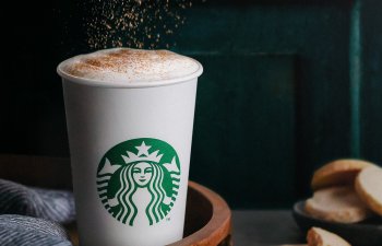 Təzə qovrulmuş qəhvənin dünyaya yayılan ətri-Starbucks