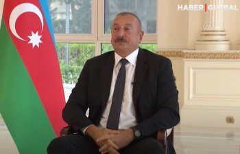 Müsahibə zamanı İlham Əliyevin gözləri doldu - VİDEO