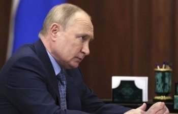 Putin: Rusiyadan təbii qaz alanlar Rusyadakı banklarda hesab açmalıdır