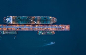 Niderlandlı işçilər Rusiya neftini daşıyan gəmini boşaltmaqdan imtina edirlər