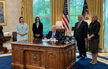 Bayden Ukrayna ilə bağlı lend-liz qanununu imzaladı