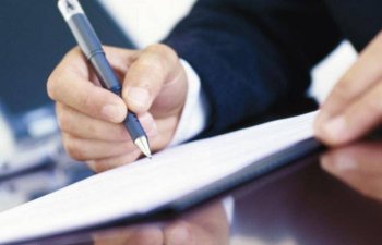 Vergi borcu olan 17 nəfərin ölkədən çıxışına qadağa qoyulacaq – SİYAHI