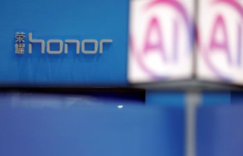 Çinin smartfon istehsalçısı Rusiya bazarını tərk edib