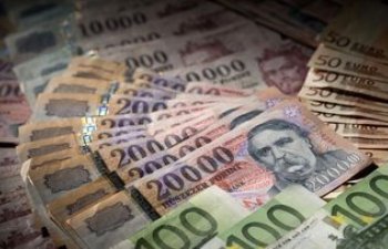 3 ən kövrək valyutanın indi tənəzzül riski var