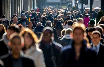 Dünya əhalisinin sayı 8 milyardı ötüb