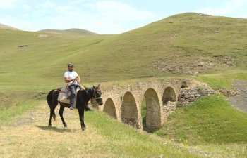 Gədəbəyə altı ayda 35 mindən çox turist gəlib - turistlər kirayə evlərə üstünlük verirlər