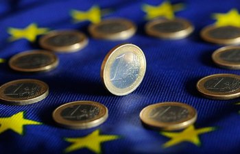 Avrozonada iqtisadiyyat 0.6% böyüyüb