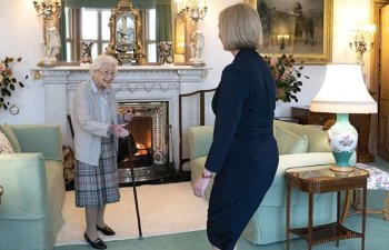 Liz Trass rəsmən Britaniyanın Baş naziri oldu