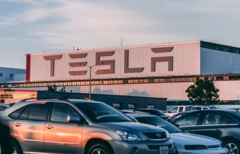 “Tesla” şirkəti daha bir yeniliyə imza atır