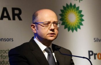 Energetika naziri Əlcəzairə səfər edib