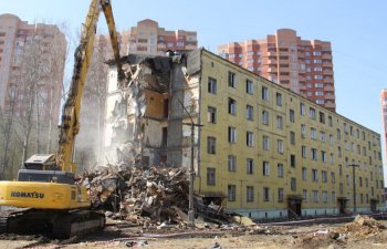 Bakıda sökülən bu binaların sakinlərinə yeni mənzillər və aylıq 700 AZN kirayə pulu verilir