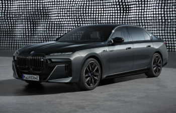 Azərbaycanda bağlanmış bankın BMW-si 50 min manata - HƏRRACA ÇIXARILIB