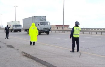 Yollarda ağırçəkili nəqliyyat vasitələrinin hərəkətinə icazənin rüsumu 50 manat olacaq