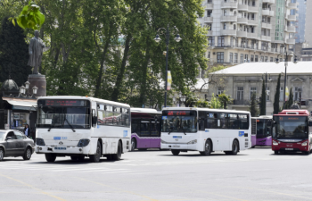 Azərbaycanda avtomobil ilə sərnişin daşımalar artıb